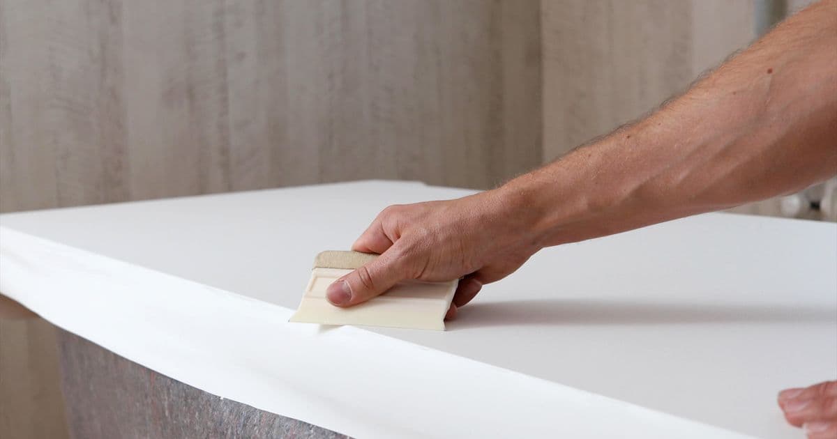 Montage Oberfläche anrakeln